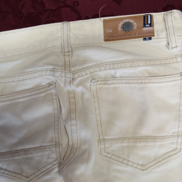 Jean - Picture 3 of 5